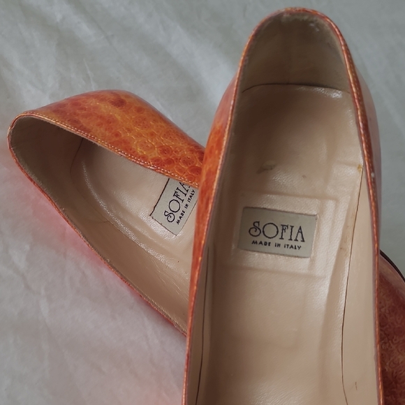 Leather Patterned Red-Orange Women's Heels - Picture 4 of 8